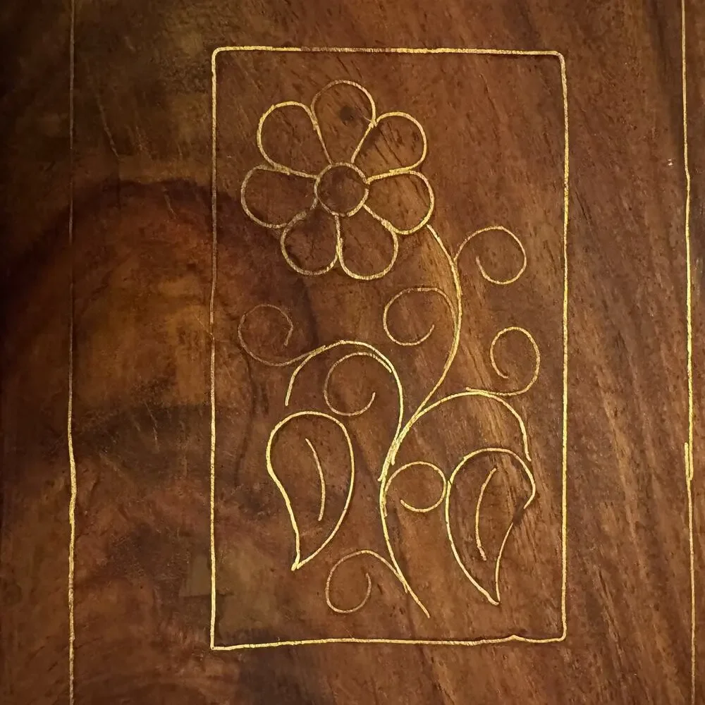 Wooden Box Hand Carved Brass‎ Inlaid Floral Hinged India Vtg Trinket Pen Artisan
